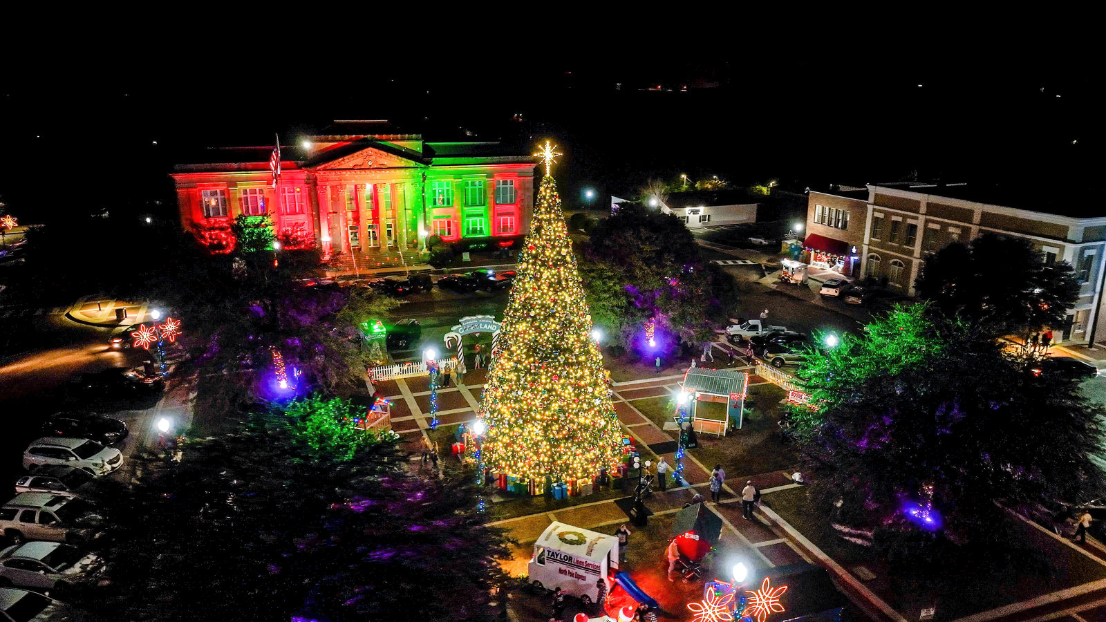 Christmas in Andalusia, Alabama — Holiday Lights & Traditions