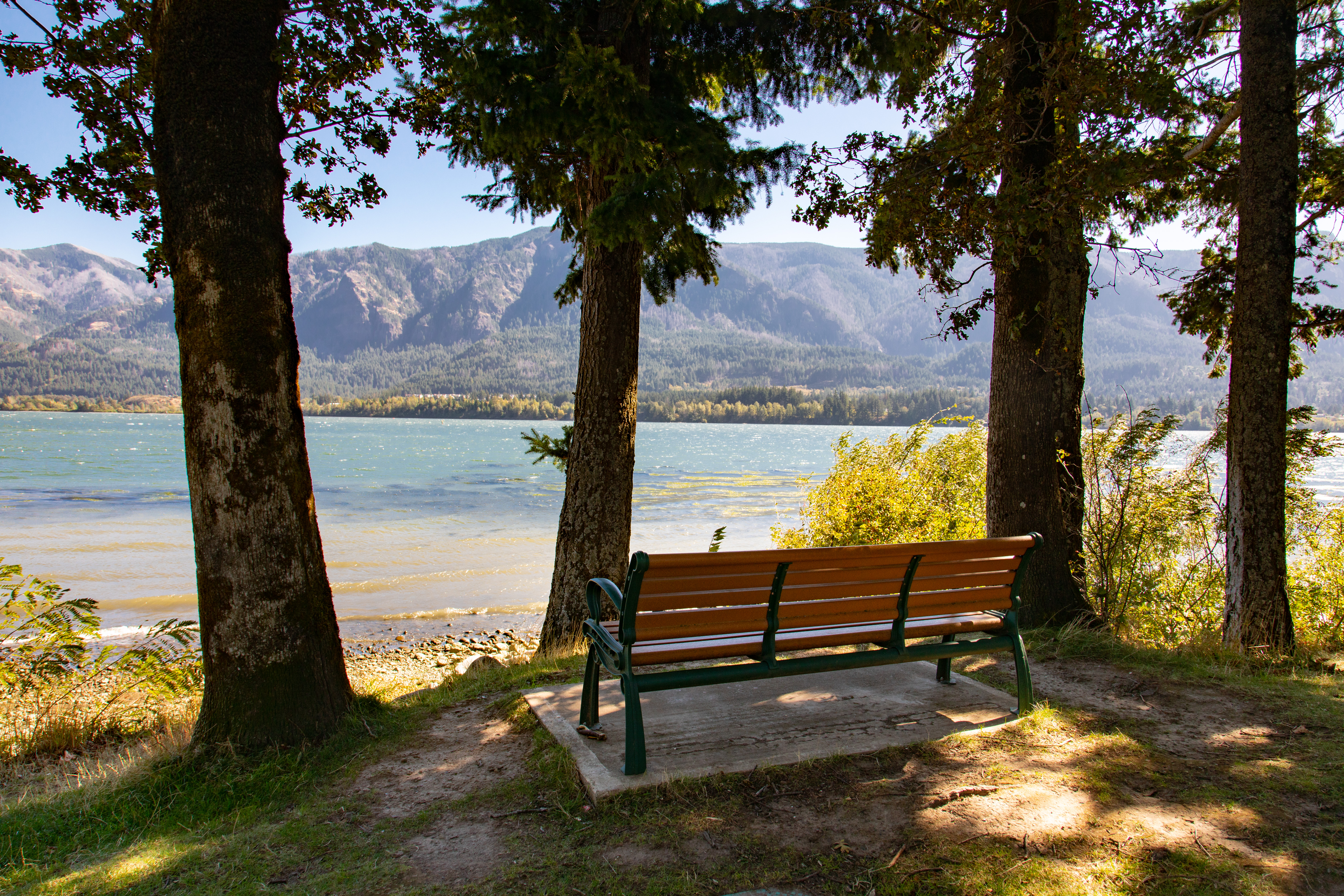 Stevenson, Washington — Columbia Gorge Hiking, Waterfalls & Local Flavor