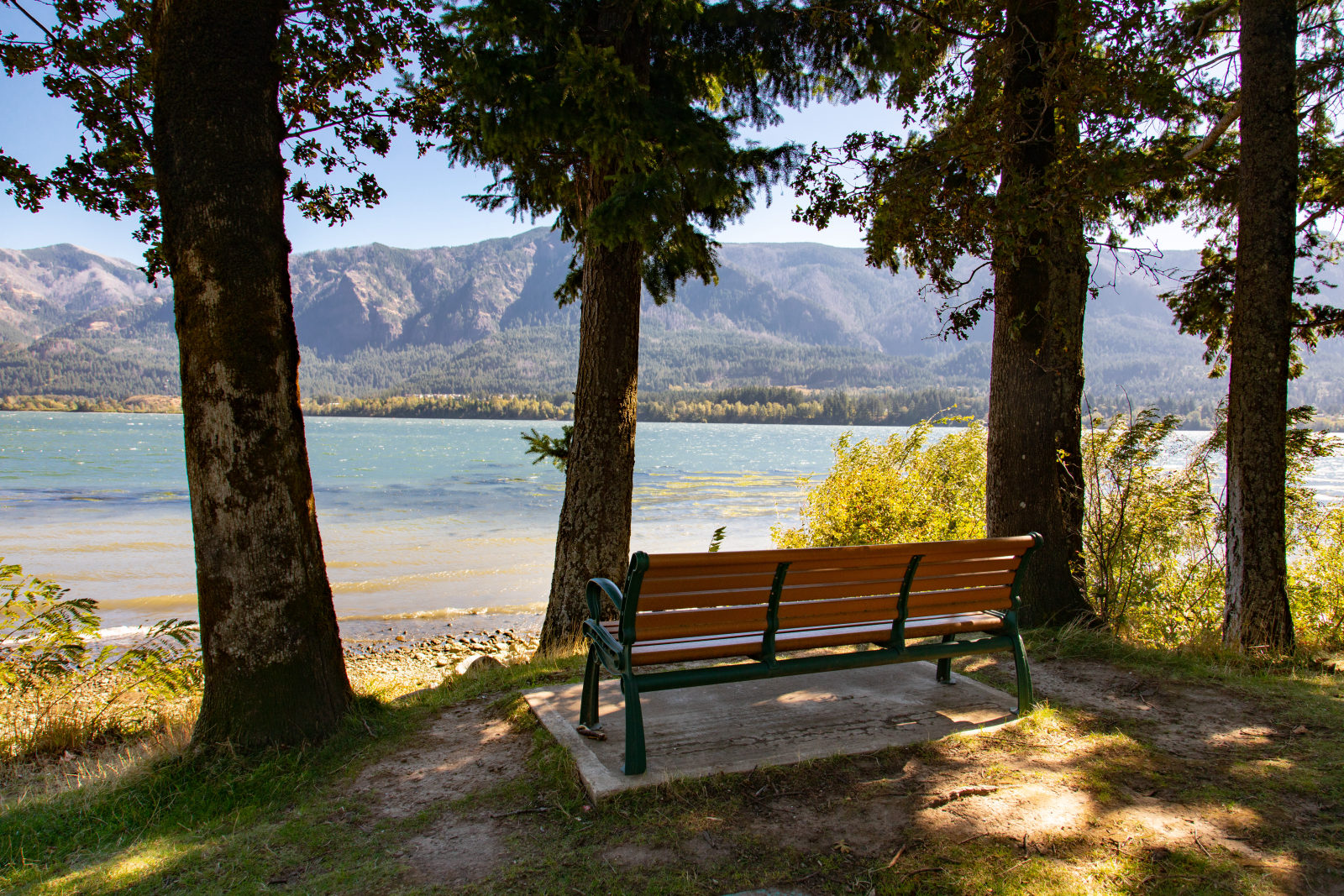 Stevenson, Washington — Columbia Gorge Hiking, Waterfalls & Local Flavor